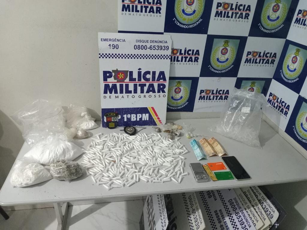 Traficante é preso em flagrante pela PM com mais de 300 porções de drogas em Cuiabá