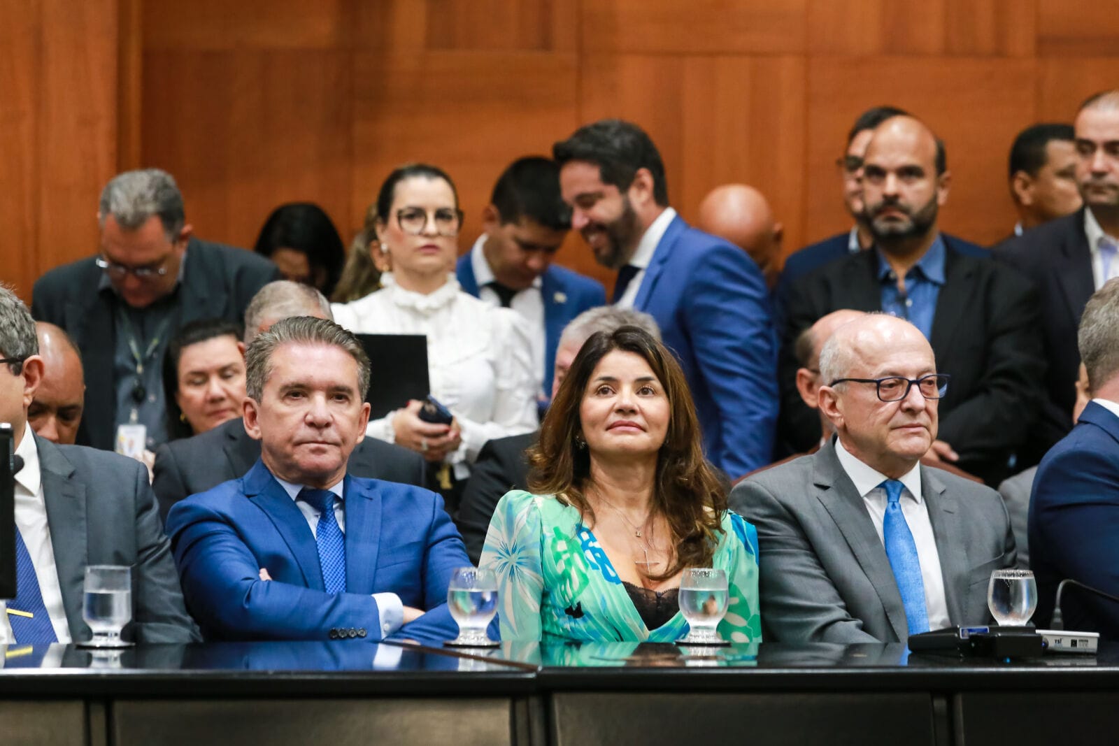 Presidente do TCE defende união institucional para avanço do estado na posse da Mesa da AL