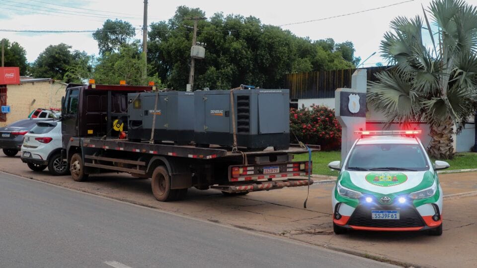 Caminhão é flagrado com dois geradores furtados há quase três meses do DAE de Várzea Grande