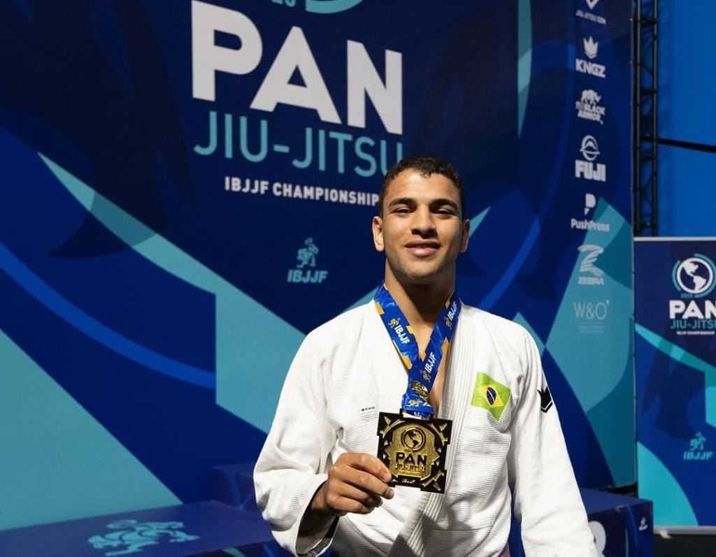 Bolsista de projeto do Governo de MT conquista título de campeão Pan-Americano de Jiu-Jitsu