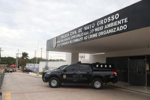 Facção utilizava "laranjas" para ocultar valores de extorsões a comerciantes, aponta Civil