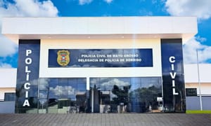 Padrasto suspeito de estuprar e engravidar enteada adolescente de 13 anos é preso