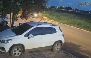 Câmera flagra acidente entre duas motocicletas que matou jovem de 18 anos em MT