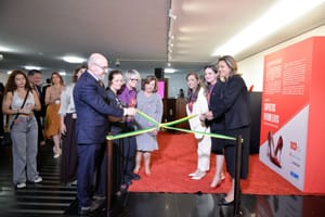 Exposição Sapatos Vermelhos  lembra vítimas do feminicídio