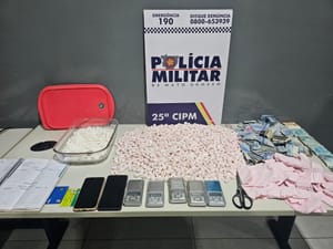 Traficante é flagrado com 1,4 mil porções de cocaína e tenta subornar policiais para não ser preso em VG