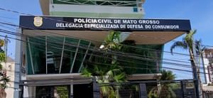Gerente é preso e laboratório  interditado por falsificação de alvará sanitário em Cuiabá