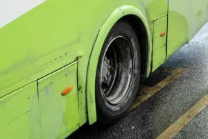 Empresa de ônibus é condenada por acidente que matou mãe e filha em MT
